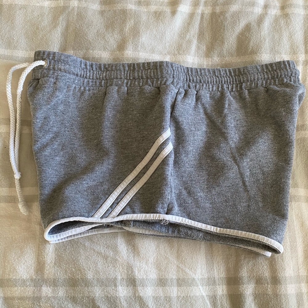 shorts - Picture 2 of 3